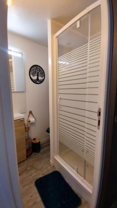 Le Joli'Mans: Newly Renovated Apartment Near Historic Quarter Le Mans Exterior photo