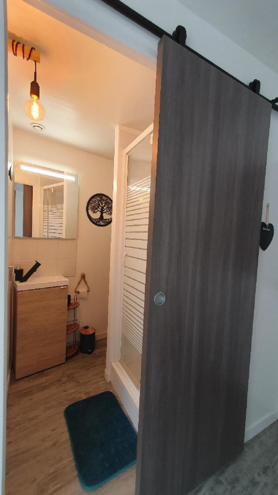 Le Joli'Mans: Newly Renovated Apartment Near Historic Quarter Le Mans Exterior photo